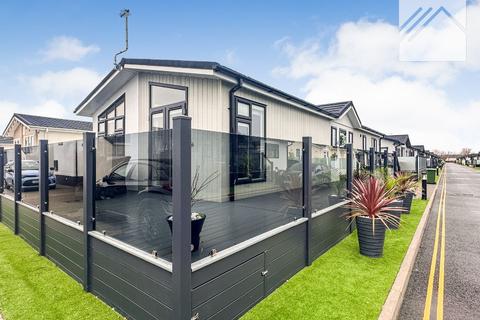 2 bedroom park home for sale, Shore Drive, Canvey Island