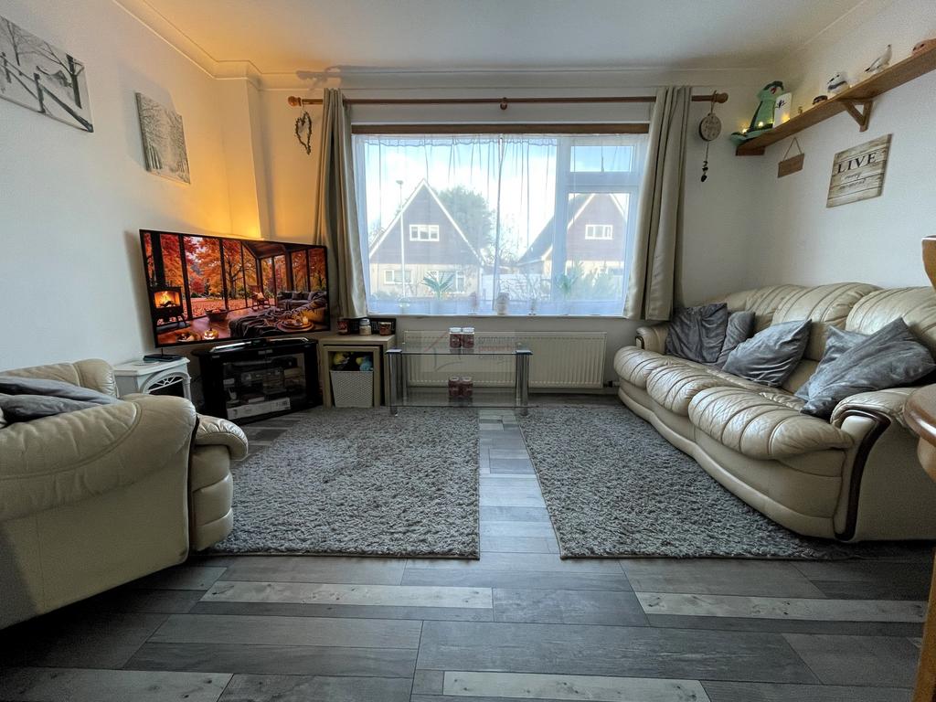 Lounge a.JPG