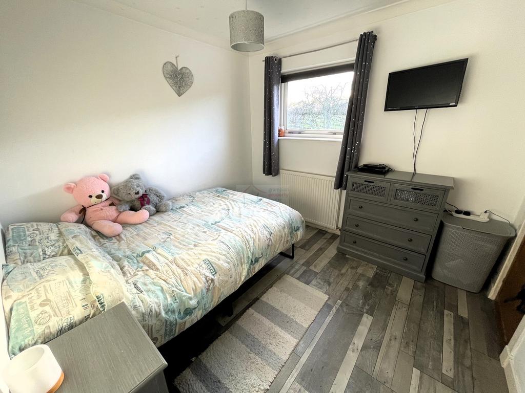Bedroom 1a.JPG