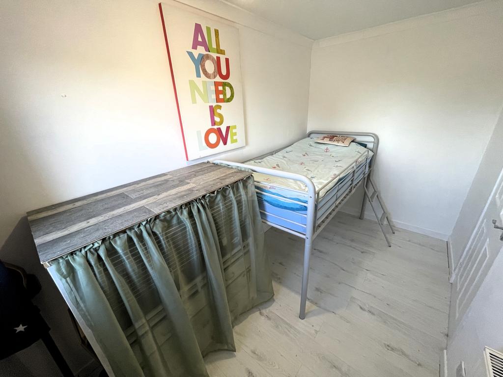 Bedroom 2a.JPG
