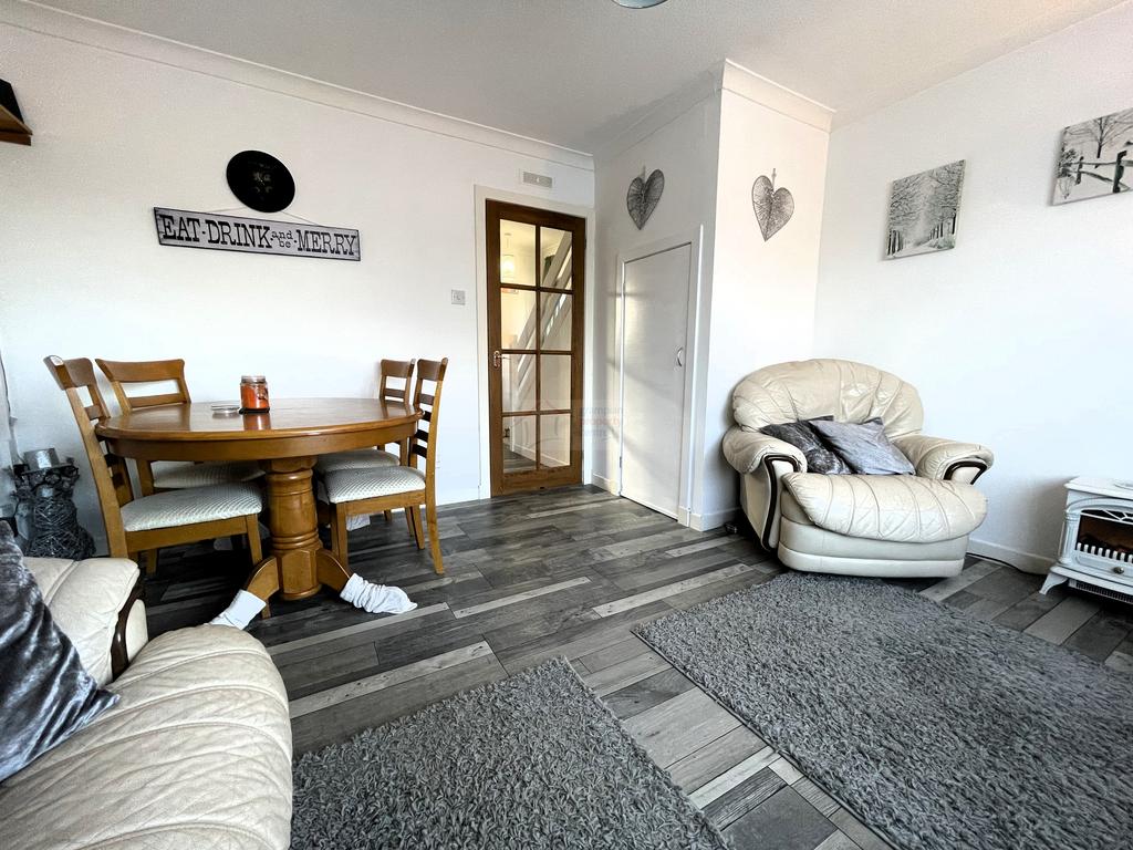 Lounge c.JPG