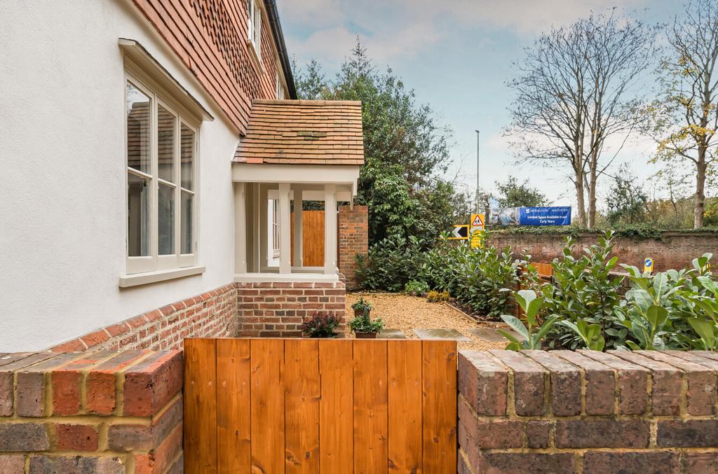 1377031-4-690e03f...