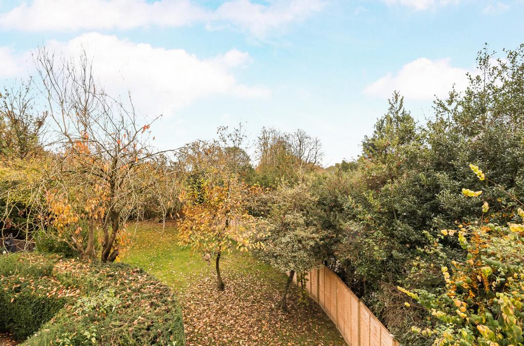 1377031-5-690e03f...