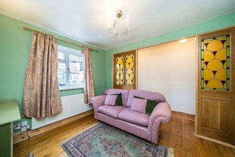 undefined, Boston Road, Croydon