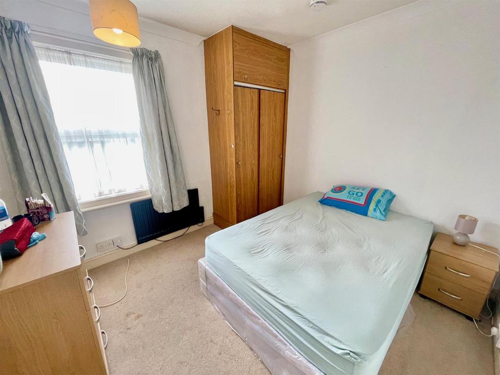 Bedroom 2.jpg