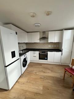 2 bedroom apartment to rent, Scarborough Road, London N4
