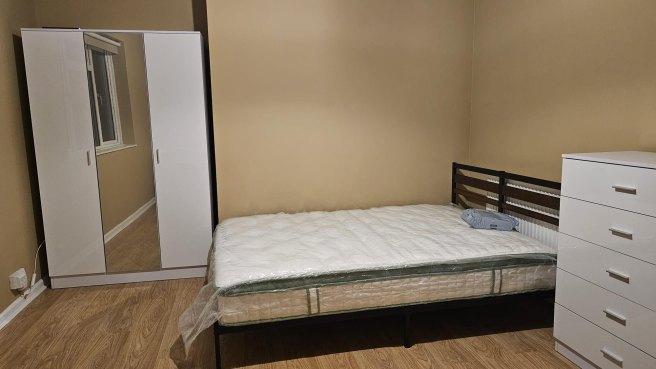 Hawthorn-avenue-co4-3jp-995166