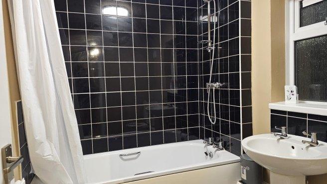 Hawthorn-avenue-co4-3jp-995176