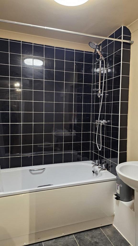 Hawthorn-avenue-co4-3jp-995177
