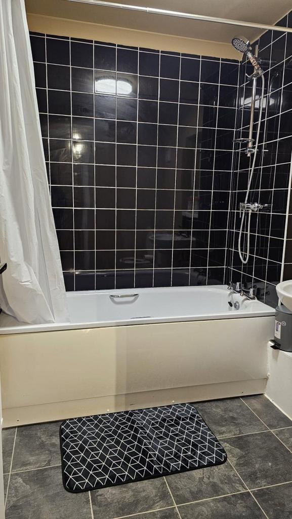 Hawthorn-avenue-co4-3jp-995173