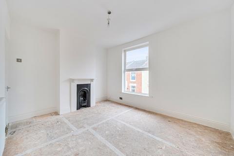 2 bedroom terraced house for sale, Manor Park Avenue, Hampshire PO3