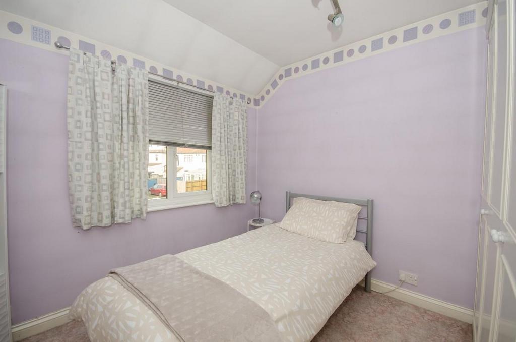 Bedroom 3.jpg