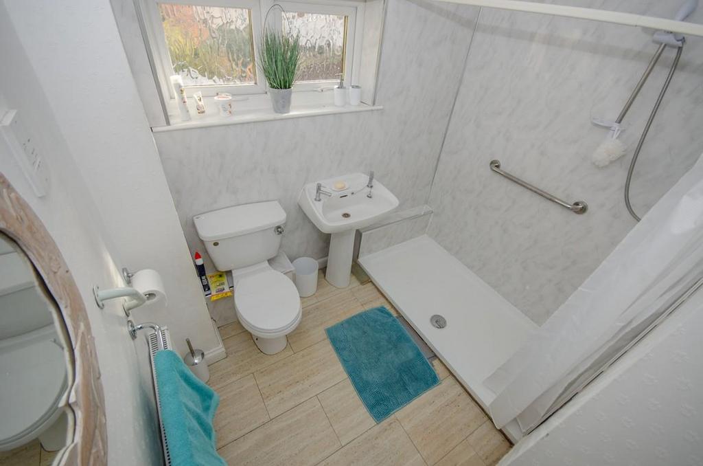 Shower room.jpg