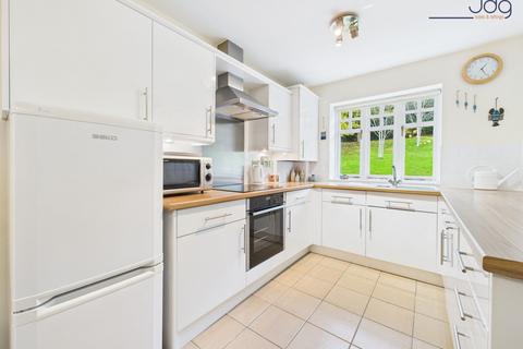 undefined, The Colonnade, Lancaster | Modern Standen Park Apartment Offering Space, Light and Privacy