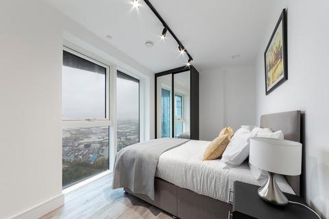 2 bedroom apartment to rent, Portal Way, London