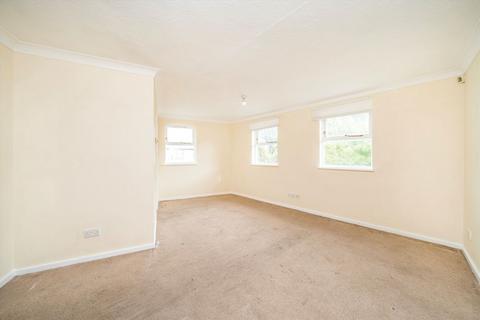 1 bedroom flat to rent, Croftongate Way, London SE4
