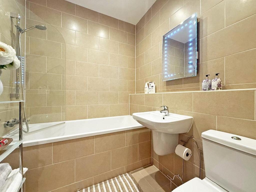 Thumbnail image4 (2).jpg