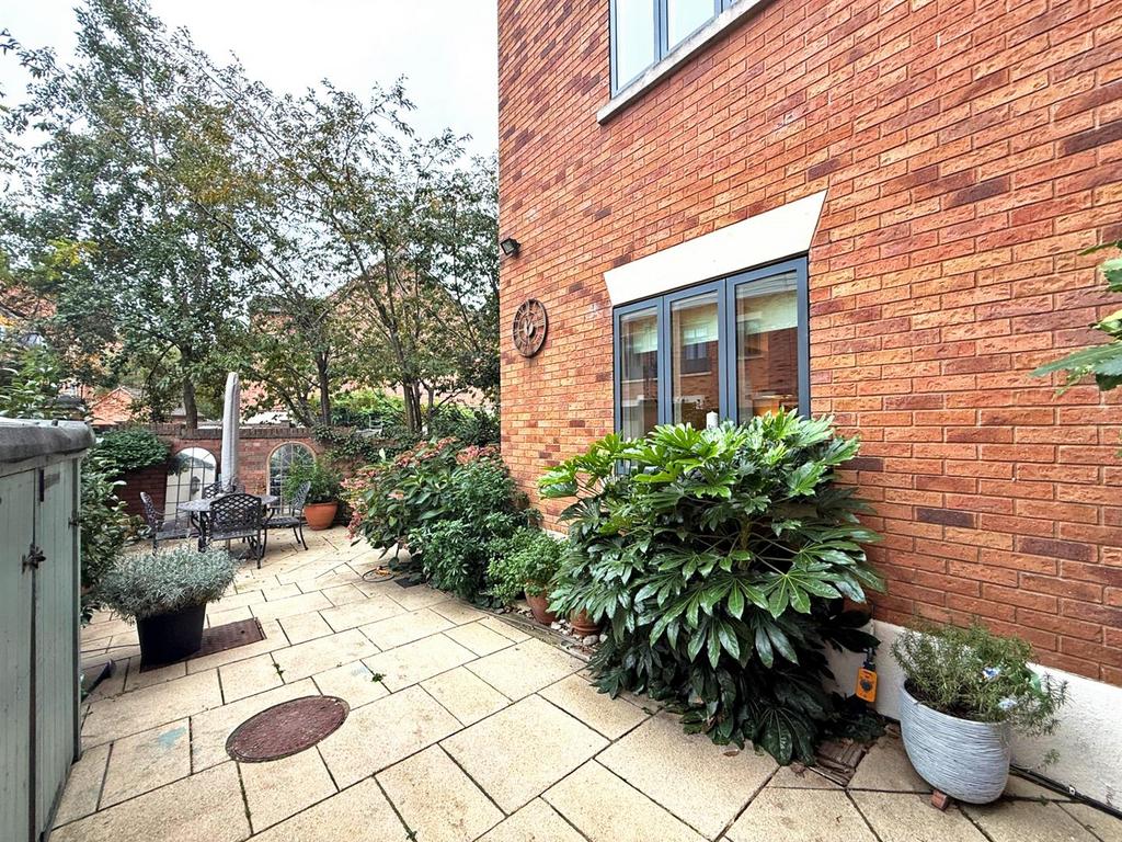 Thumbnail image2 (1).jpg