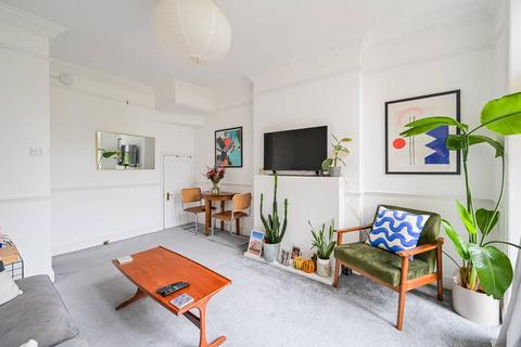 2 bedroom flat to rent, Stapleton Hall Road, Finsbury Park, London, N4