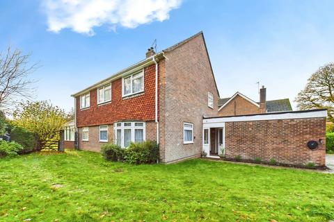 undefined, Winterpit Close, Horsham RH13