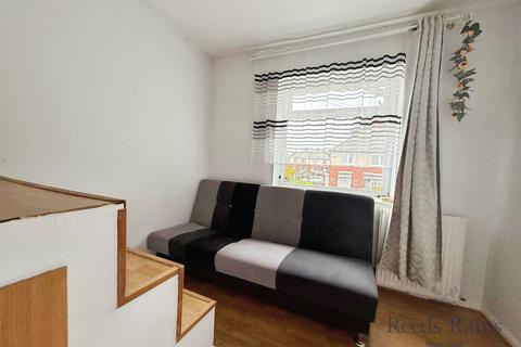 3 bedroom semi-detached house for sale, Farringdon Crescent, Lancashire PR1