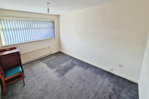 3 bedroom semi-detached house to rent, Redrose Crescent, Greater Manchester M19