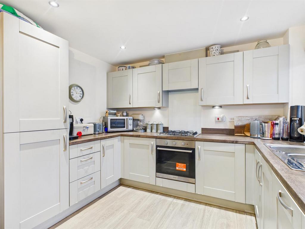 CAM03145 G0-PR0432-STILL008.jpg