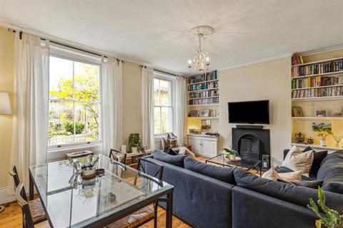 3 bedroom flat for sale, Eastlake Road, London SE5