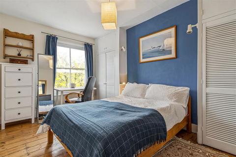 3 bedroom flat for sale, Eastlake Road, London SE5