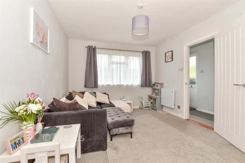 2 bedroom ground floor flat for sale, Winchs Garth, Staplehurst, Tonbridge, Kent