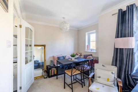 1 bedroom flat for sale, Hornchurch Hill, Whyteleafe