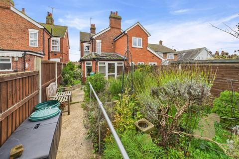 2 bedroom semi-detached house for sale, Stanley Road, Halstead