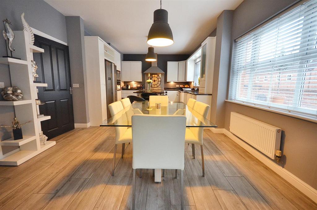 Kitchen / Dining / Family Room