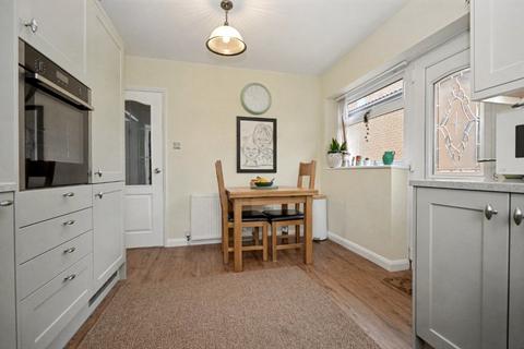 15 Furness Avenue, Wrenthorpe, Wakefield, WF2 0NJ