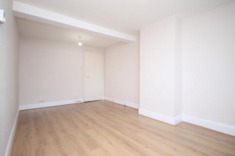 2 bedroom flat to rent, The Drive, Golders Green, NW11
