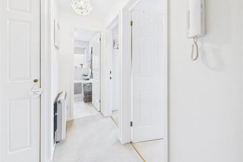 undefined, Shaw Drive, Walton-On-Thames