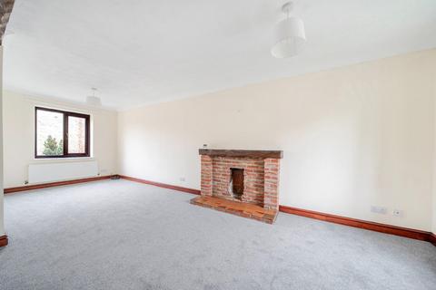 3 bedroom end of terrace house for sale, Main Street, Towton, Tadcaster