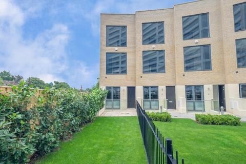 undefined, Gunnersbury Mews, London W4