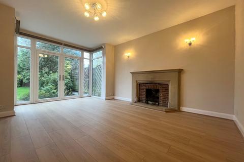undefined, Warwick Road, Solihull, West Midlands, B91