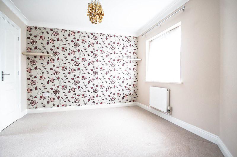 Bedroom 1 (Main)