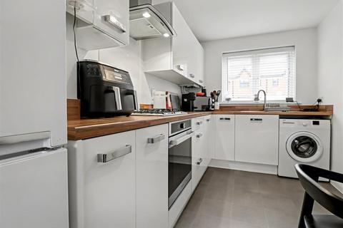 2 bedroom semi-detached house for sale, Magpie Place, Wymondham NR18