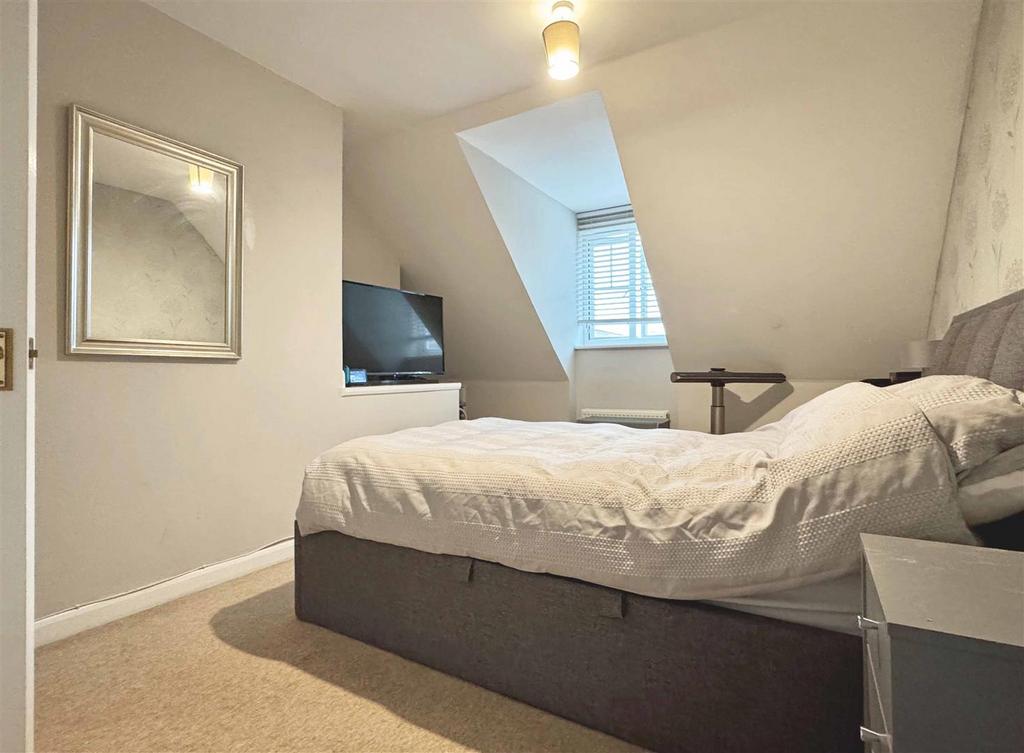Master Bedroom.jpg