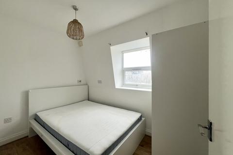 undefined, Amersham Rd, SE14