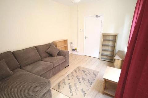 undefined, One Bedroom Flat, North Parade £680PCM