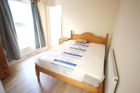 undefined, One Bedroom Flat, North Parade £680PCM