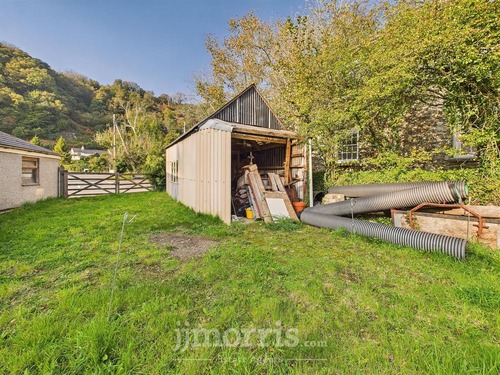 CAM05297 G0-PR0108-STILL015.jpg