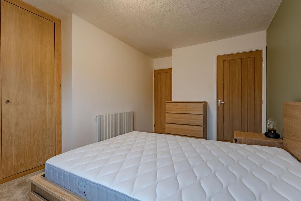 Bed 1 (2)