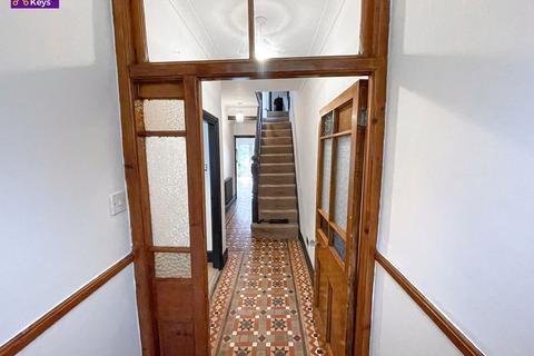 4 bedroom end of terrace house for sale, Tynewydd Terrace, Newbridge, NP11