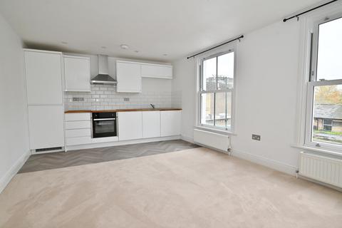 undefined, Broad Street, Teddington TW11