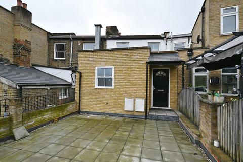 undefined, Broad Street, Teddington TW11